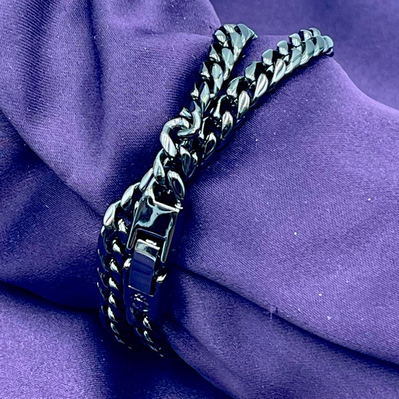 King Ice: Black Stainless Steel Link Wrap Bracelet with Fold Over Clasp Closure - Picture 5 of 14